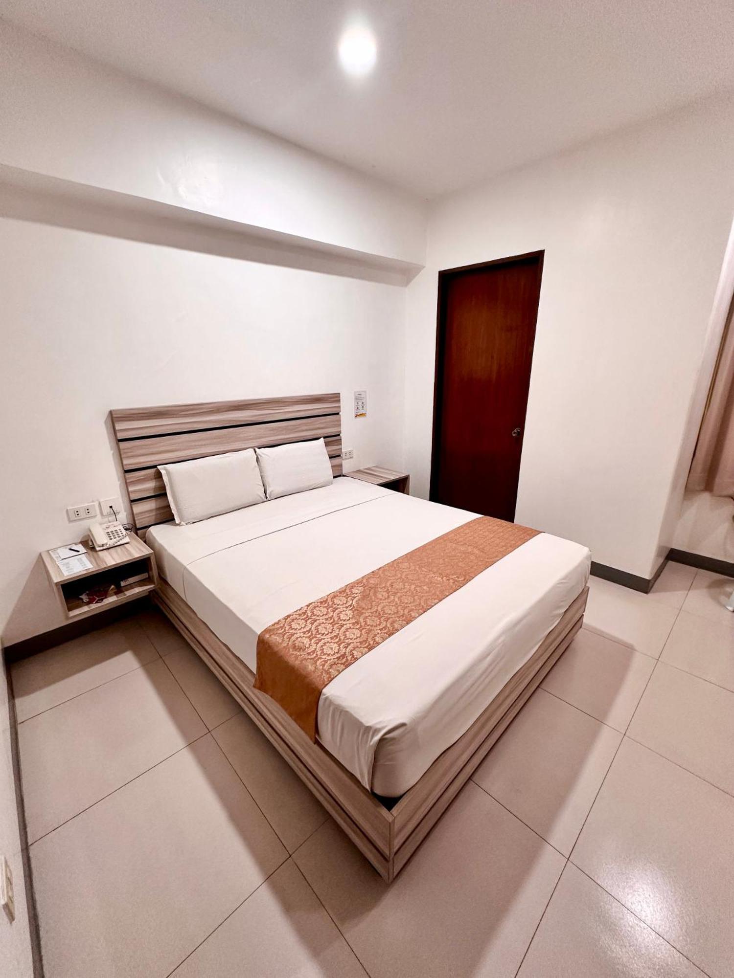 Travelbee Fuente Inn Cebu Eksteriør bilde
